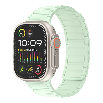 Magnetic Silicone Strap for Apple Watch Ultra 2 & Series 9–4 | 49–38mm Band