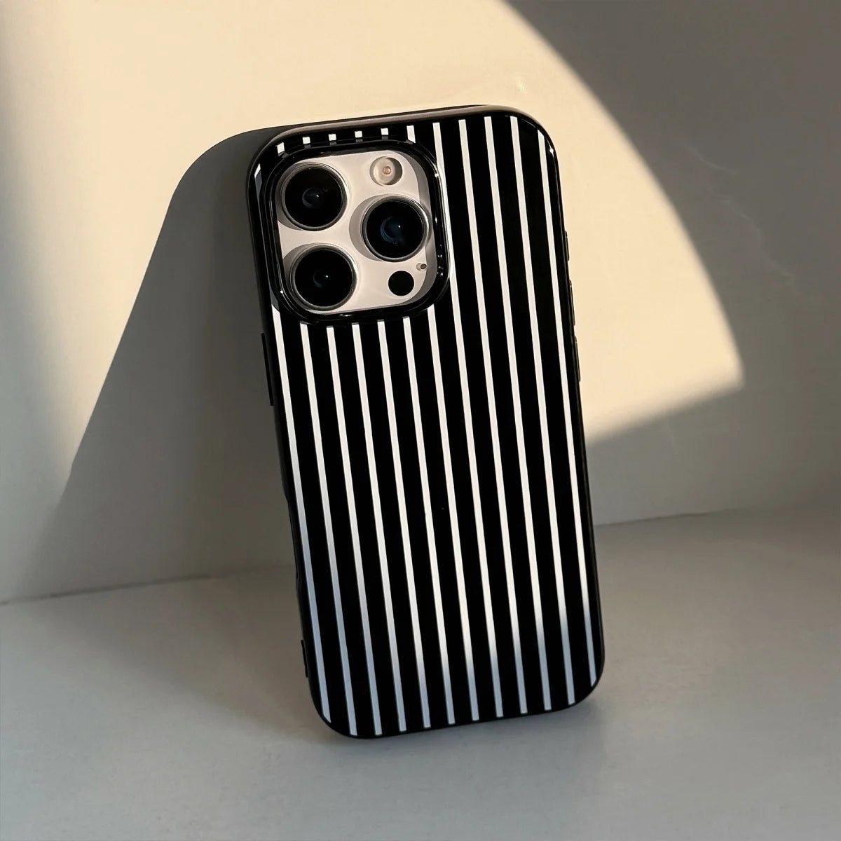 Black & White Striped Minimalist Case – INS Couple Soft Silicone for iPhone 11–16