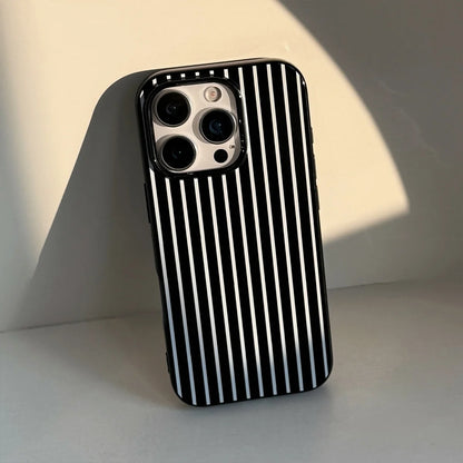 Black & White Striped Minimalist Case – INS Couple Soft Silicone for iPhone 11–16