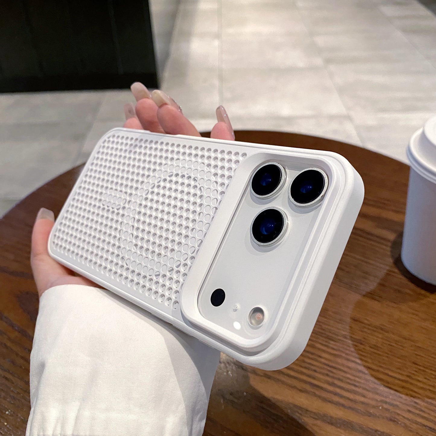 Hollow Mesh Cooling MagSafe Case for iPhone 14/13/12 Pro Max Plus Magnetic Cover