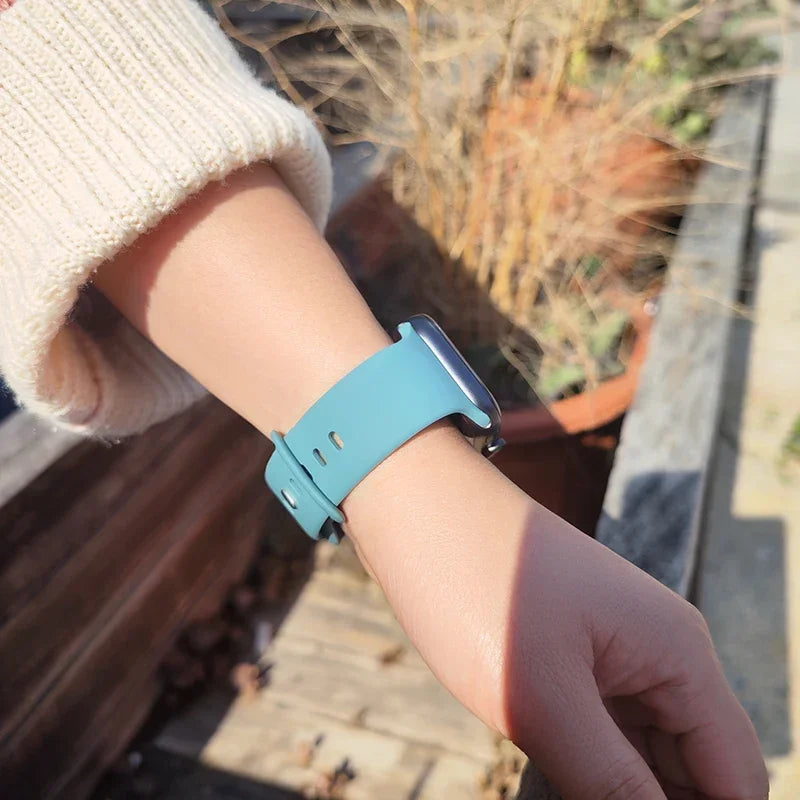 Soft Silicone Waterproof Strap for Apple Watch Ultra 2 & Series 9–SE | 49–41mm