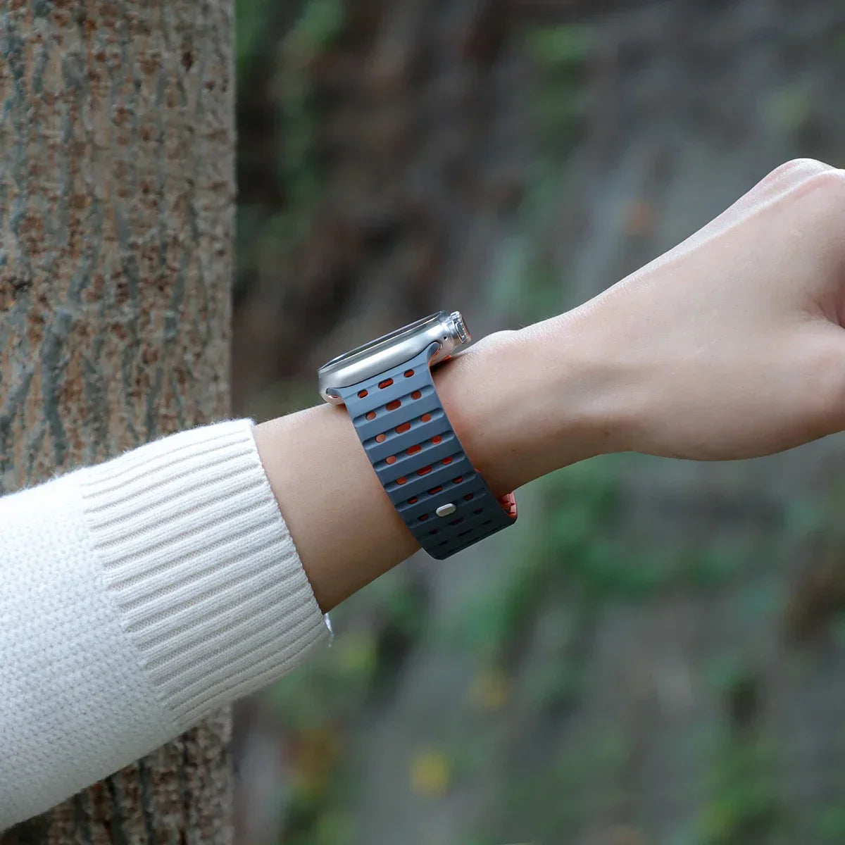 Magnetic Silicone Wristband for Apple Watch Ultra & Series 5-10